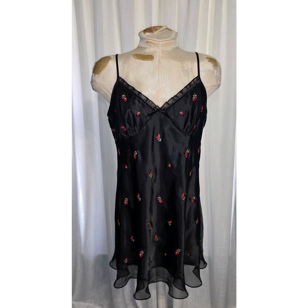 Morgan‎ Taylor Intimates Black Satin Nightgown Red Rose Embroidery Large
